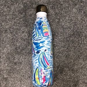 Lilly Pulitzer 25oz Swell Bottle